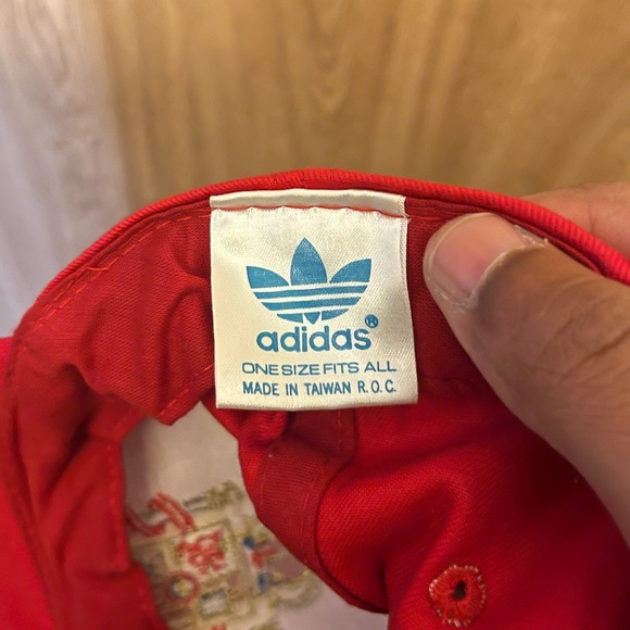 Vintage adidas Spain soccer hat - Picture 2 of 3